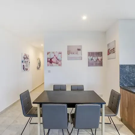 Apartment Lovely With Beautiful View With Communal Pool By 360 Estates *