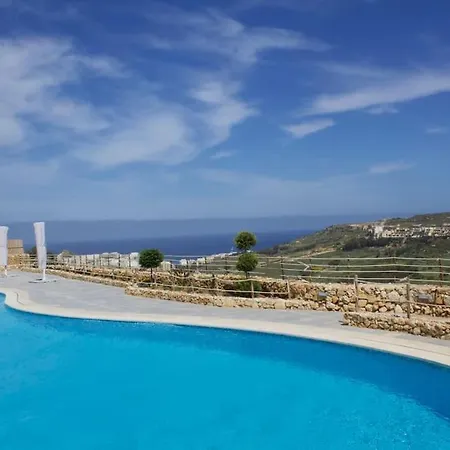 Lovely With Beautiful View With Communal Pool By 360 Estates Apartment *