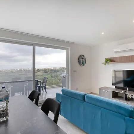 Lovely With Beautiful View With Communal Pool By 360 Estates