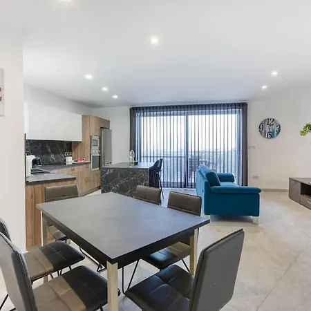Lovely With Beautiful View With Communal Pool By 360 Estates Apartamento *