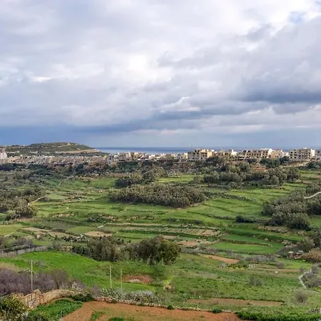 Lovely With Beautiful View With Communal Pool By 360 Estates Διαμέρισμα *