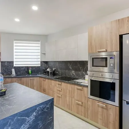 Διαμέρισμα Lovely With Beautiful View With Communal Pool By 360 Estates Xagħra